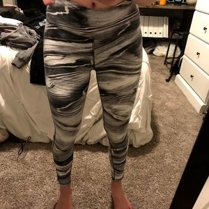 Xersion marble leggings